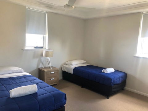 Wharf Boutique Apartments - Food Delivery Shop 3