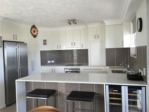Wharf Boutique Apartments - Food Delivery Shop 33