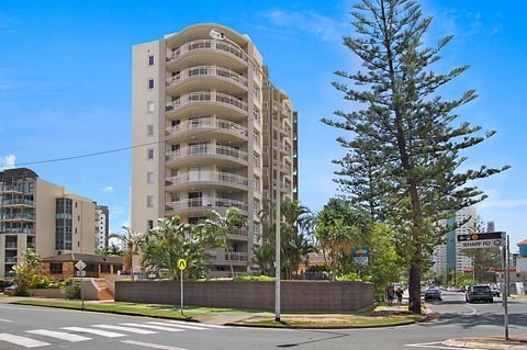 Wharf Boutique Apartments - Food Delivery Shop 0