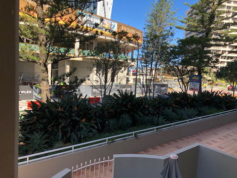 Wharf Boutique Apartments - Food Delivery Shop 12