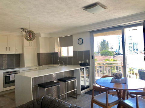 Wharf Boutique Apartments - Food Delivery Shop 8