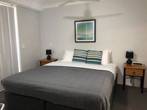 Wharf Boutique Apartments - Food Delivery Shop 11
