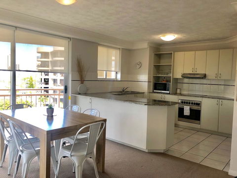 Wharf Boutique Apartments - Food Delivery Shop 2