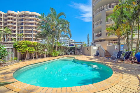 Wharf Boutique Apartments - Food Delivery Shop 15