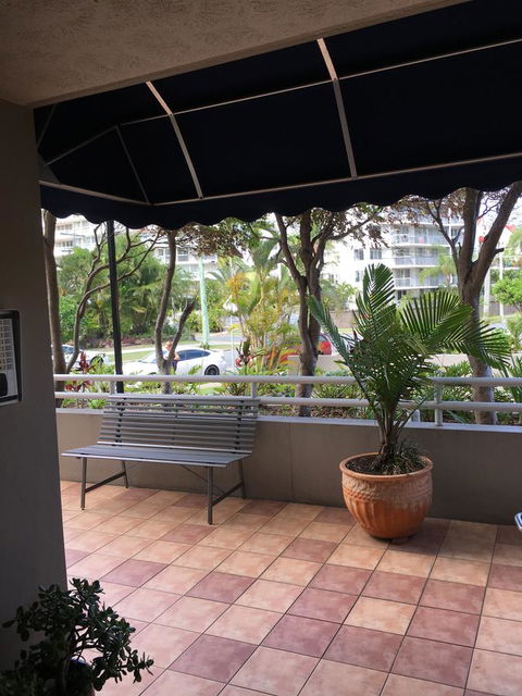 Wharf Boutique Apartments - Food Delivery Shop 37