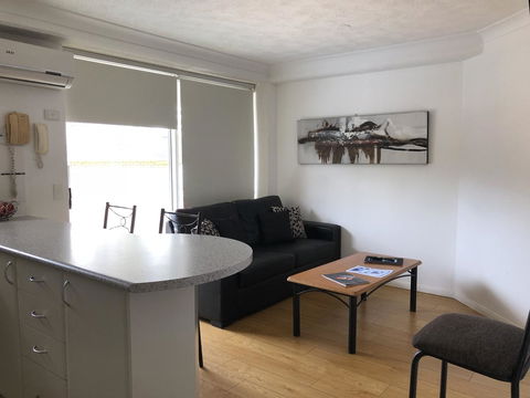 Wharf Boutique Apartments - Food Delivery Shop 31