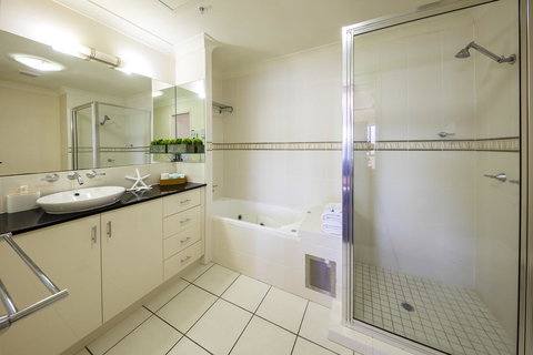 Jack And Newell Holiday Apartments - Food Delivery Shop 29