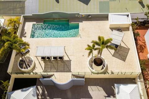 Jack And Newell Holiday Apartments - Food Delivery Shop 4