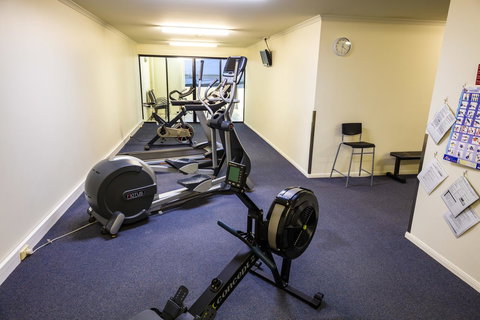 Jack And Newell Holiday Apartments - Food Delivery Shop 17