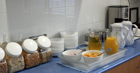 City Motor Inn - Food Delivery Shop 8