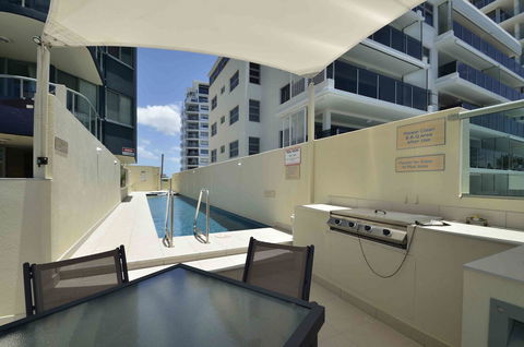Malibu Apartments - Food Delivery Shop 24