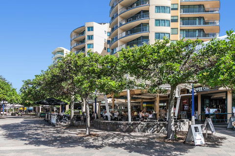 Malibu Apartments - Food Delivery Shop 26