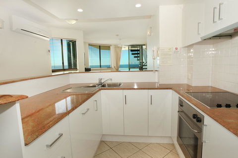 Malibu Apartments - Food Delivery Shop 15