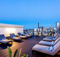Hotel Grand Chancellor Brisbane - Food Delivery Shop