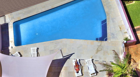 Narrowneck Court Holiday Apartments - Food Delivery Shop 43