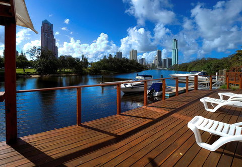 Narrowneck Court Holiday Apartments - Food Delivery Shop 41