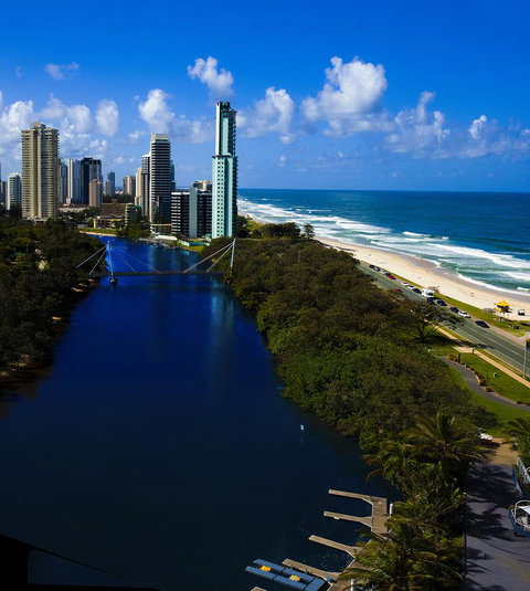 Narrowneck Court Holiday Apartments - Food Delivery Shop 44