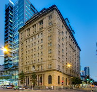 MacArthur Chambers - Food Delivery Shop