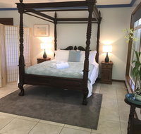 Taj on Byrnes - Private Luxury Apartment Mareeba - Food Delivery Shop