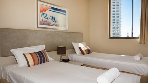 Swell Resort Burleigh Heads - Food Delivery Shop 37