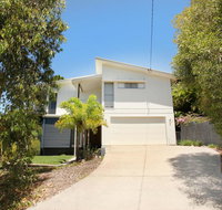 224 Centenary Heights Road Coolum Beach 500 Dollar Bond Linen Included - Food Delivery Shop