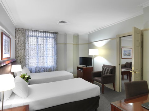 Adina Apartment Hotel Brisbane Anzac Square - Food Delivery Shop 5