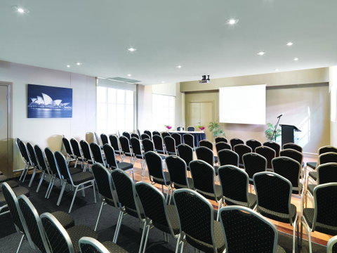 Adina Apartment Hotel Brisbane Anzac Square - Food Delivery Shop 15