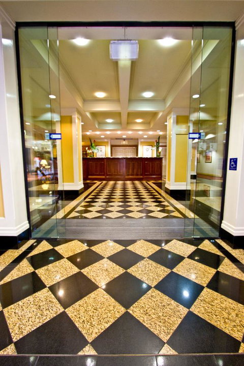 Adina Apartment Hotel Brisbane Anzac Square - Food Delivery Shop 12