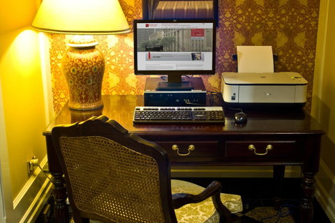 Adina Apartment Hotel Brisbane Anzac Square - Food Delivery Shop 13