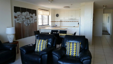 Elouera Tower - Food Delivery Shop 30
