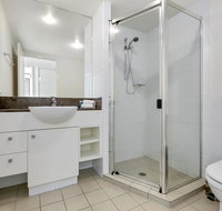 Broadbeach on the Park 3 Bed Ocean - We Accommodate - Food Delivery Shop