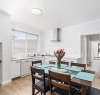 Wattle Grove Villa - Food Delivery Shop
