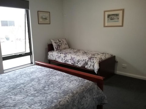 Wentworth Wharf B&B - Food Delivery Shop 0