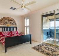 West Lakes Townhouse - Food Delivery Shop