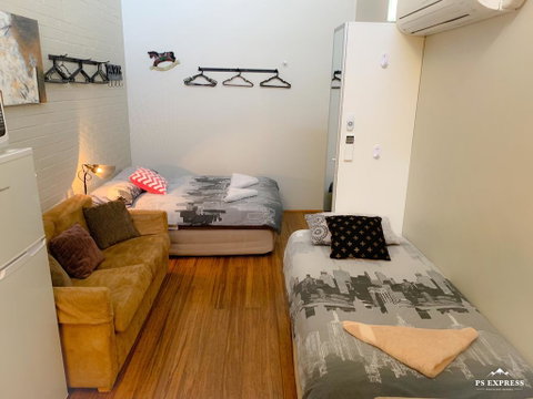 Westside Studio Apartments - Food Delivery Shop 2