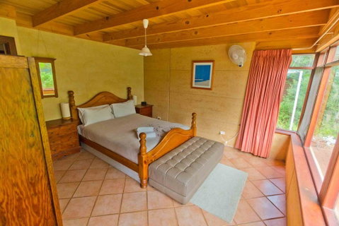 Westwood Cottage - Food Delivery Shop 2