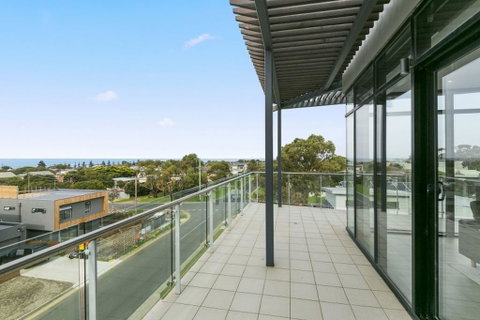 Whitewater Apartments, Australia - Food Delivery Shop 3