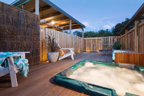 Whitewood Cottage - Secluded Spa - Food Delivery Shop 0
