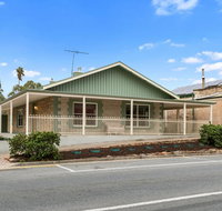 Williamstown Bed and Breakfast - Food Delivery Shop