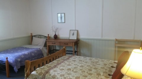 Windswept Country Retreat - Food Delivery Shop 1