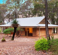 Woodstone Grass Tree Cottage - Food Delivery Shop
