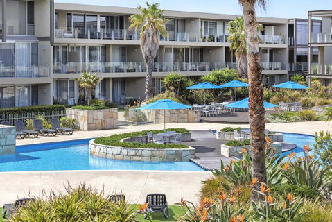 Wyndham Resort Torquay - Food Delivery Shop 3