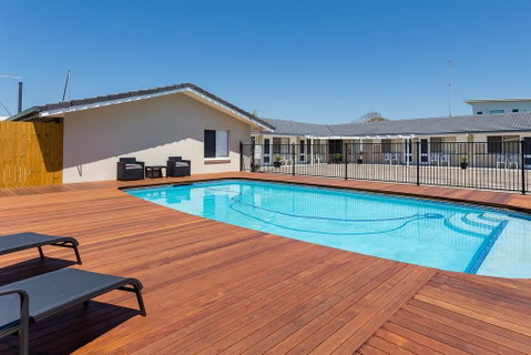 Wynnum Anchor Motel - Food Delivery Shop 0
