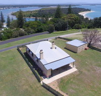 Yamba Pilot Cottage 2 - pets welcome - close to beach - Food Delivery Shop