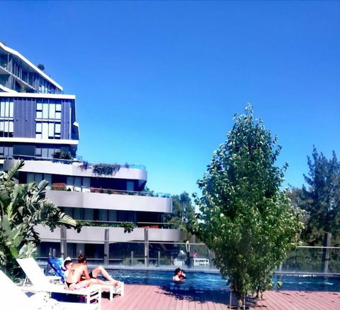 Yarra River Luxury 1BD Apartment - Food Delivery Shop 0