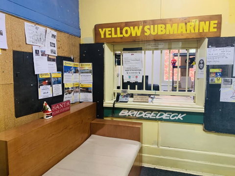 Yellow Submarine Backpackers - Food Delivery Shop 2