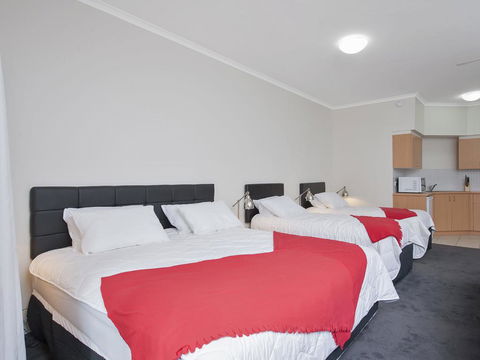 Zenith Studio, Unit 4/10 Messines Street - Food Delivery Shop 2