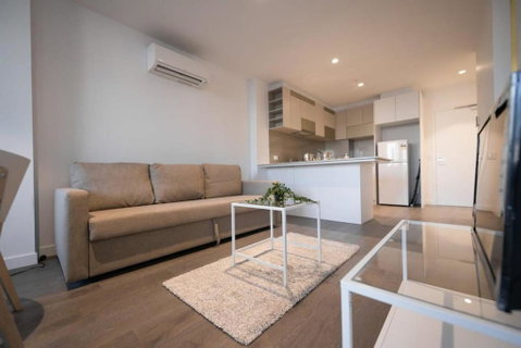A Chic 2BR CBD Apartment Near Southern Cross - Food Delivery Shop 3