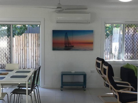 Airy Home - 3 Bedrooms & Office - Food Delivery Shop 4