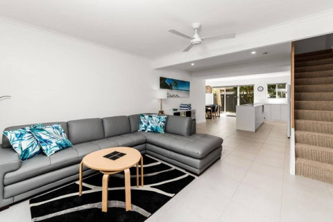 BARBADOS Ultimate Laid-back Holiday - Flat Stroll To River - Food Delivery Shop 0